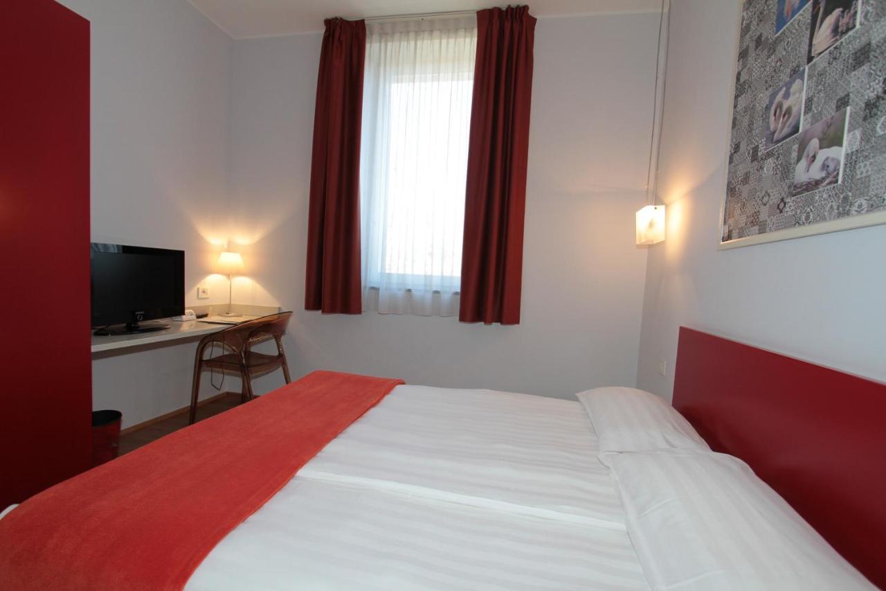Hotel La Sosta Cisano Bergamasco Екстериор снимка